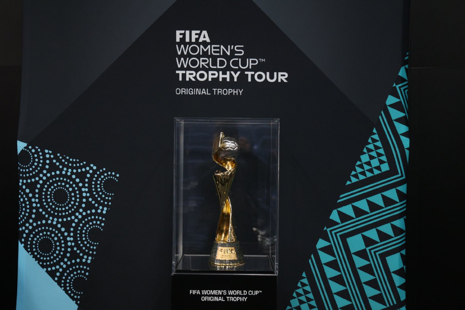 小区地下车库维保中